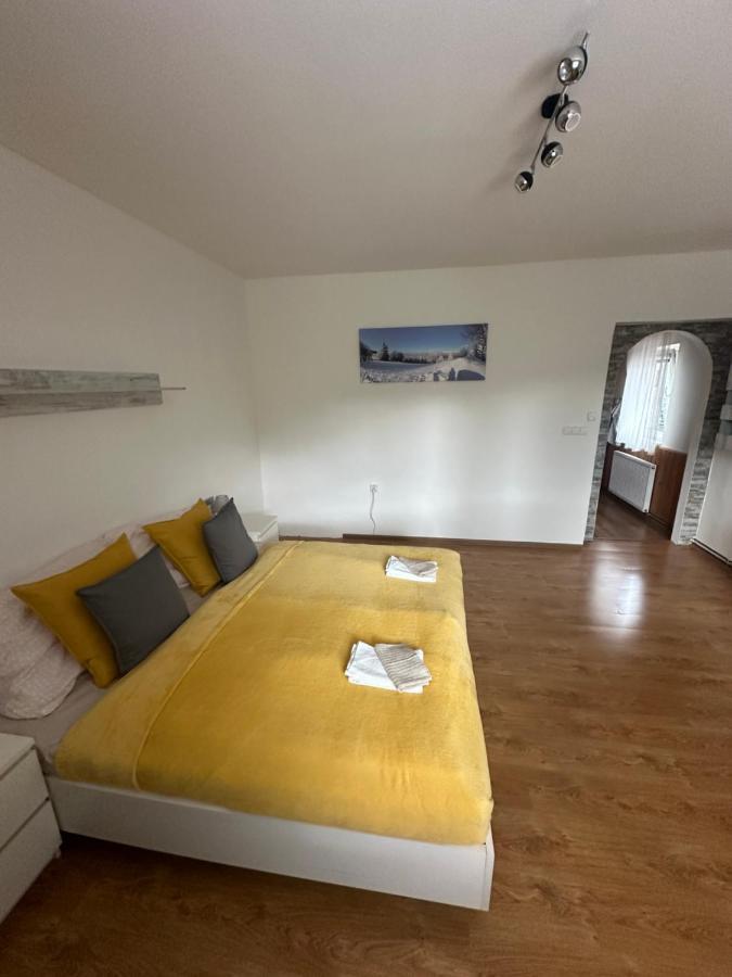 Ferienwohnung U Kubinu Jáchymov Exterior foto